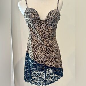 Madison intimates Sexy chemise nightgown black animal print M lace lingerie